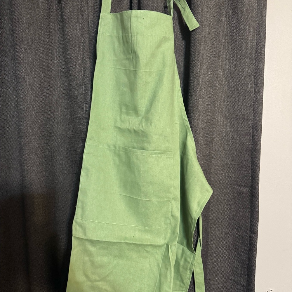 Green Apron with Pockets